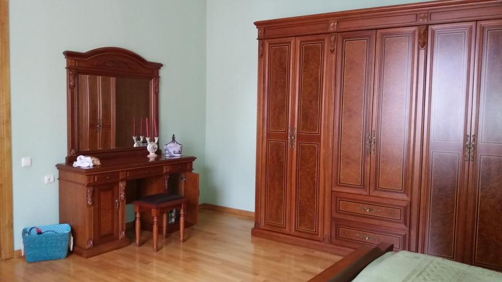 Guest House Kartvelishvili Batumi Ngoại thất bức ảnh